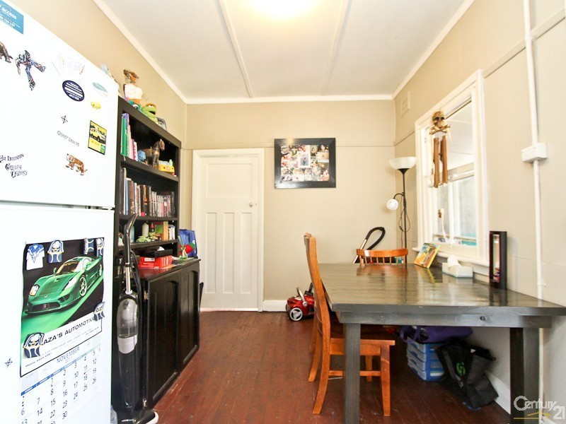 146 Medcalf Street, Warners Bay NSW 2282