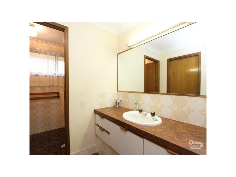 76 Regal Way, Valentine NSW 2280