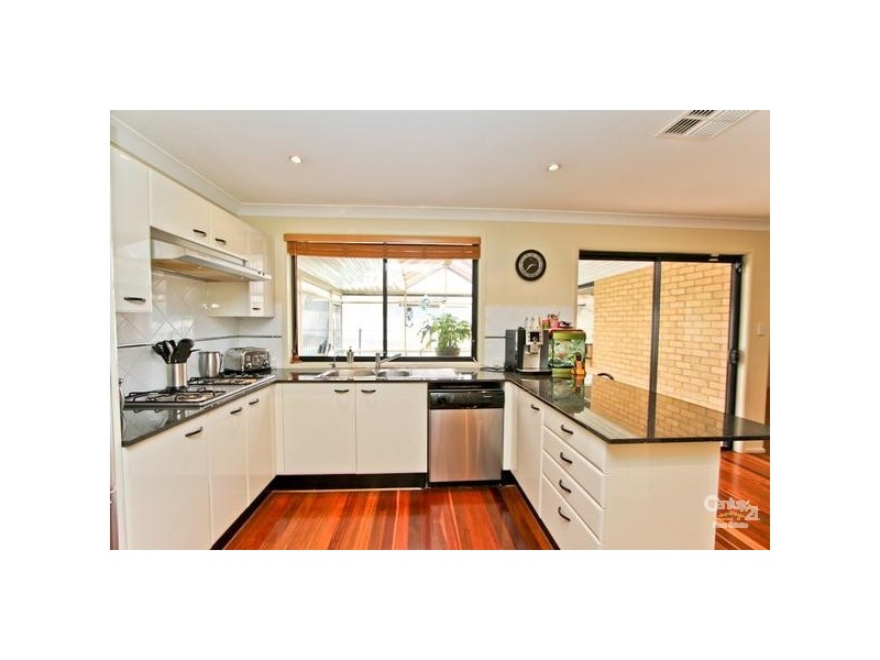 10 Heron Place, Belmont NSW 2280