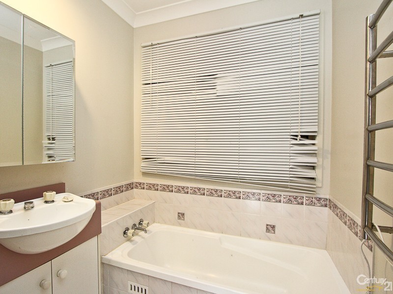 10 Yanco Street, Tingira Heights NSW 2290