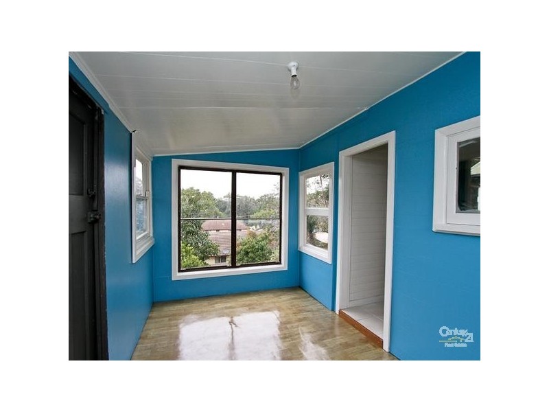 8 George Street, Belmont NSW 2280
