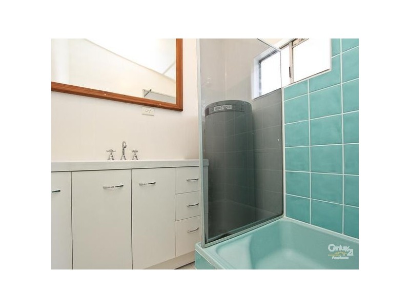 8 George Street, Belmont NSW 2280
