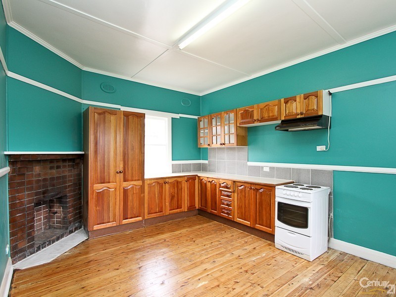 8 George Street, Belmont NSW 2280