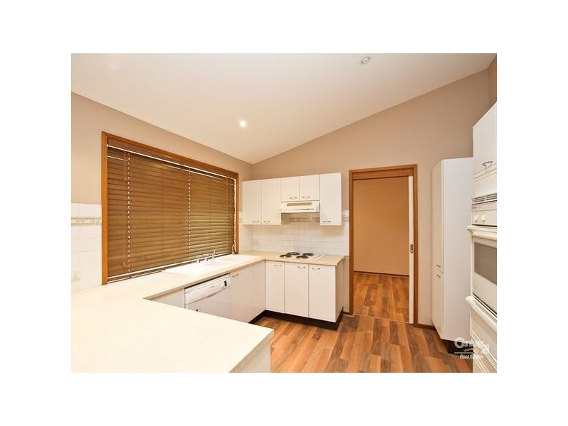 6 Nenagh Close, Mount Hutton NSW 2290