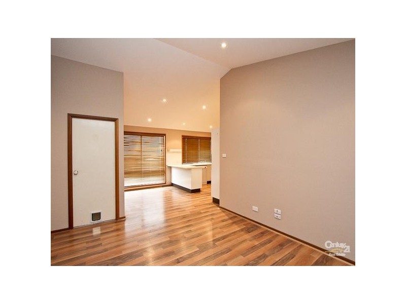 6 Nenagh Close, Mount Hutton NSW 2290