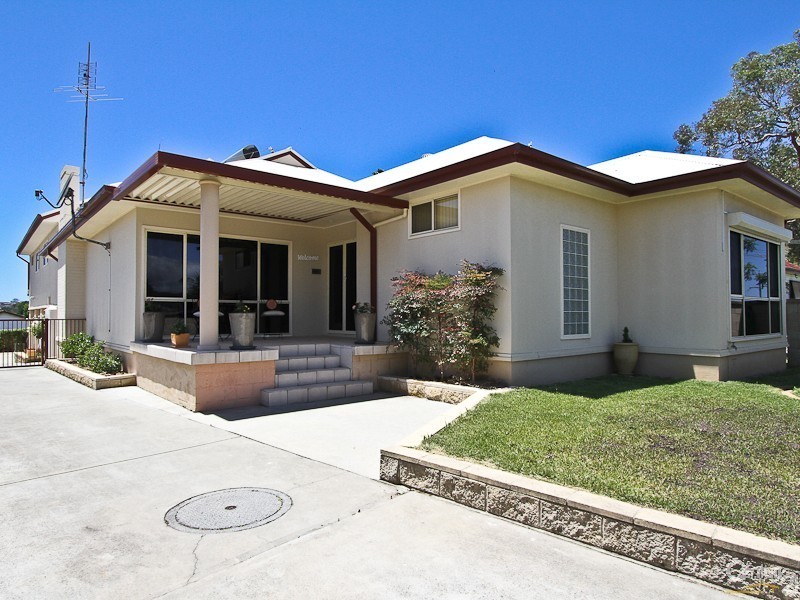 313 Pacific Highway, Belmont North NSW 2280