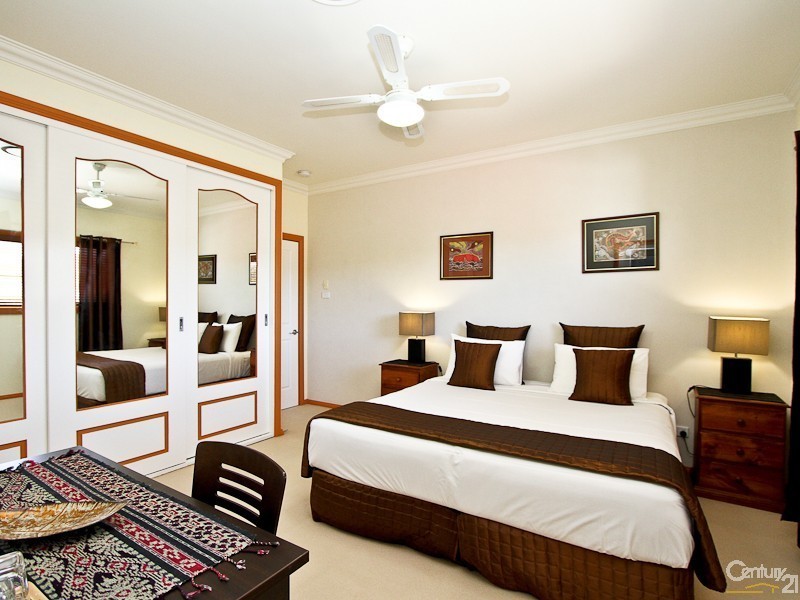 313 Pacific Highway, Belmont North NSW 2280