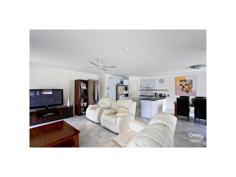 10 Nursery Grove, Mount Hutton NSW 2290