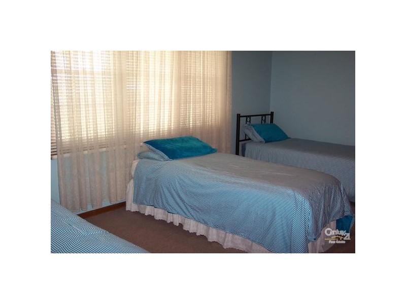 552 The Esplanade, Warners Bay NSW 2282