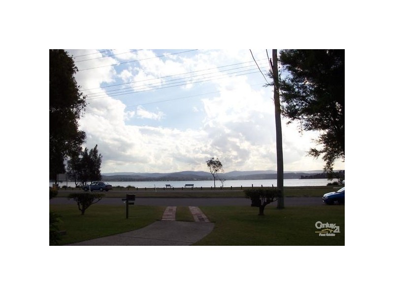 552 The Esplanade, Warners Bay NSW 2282