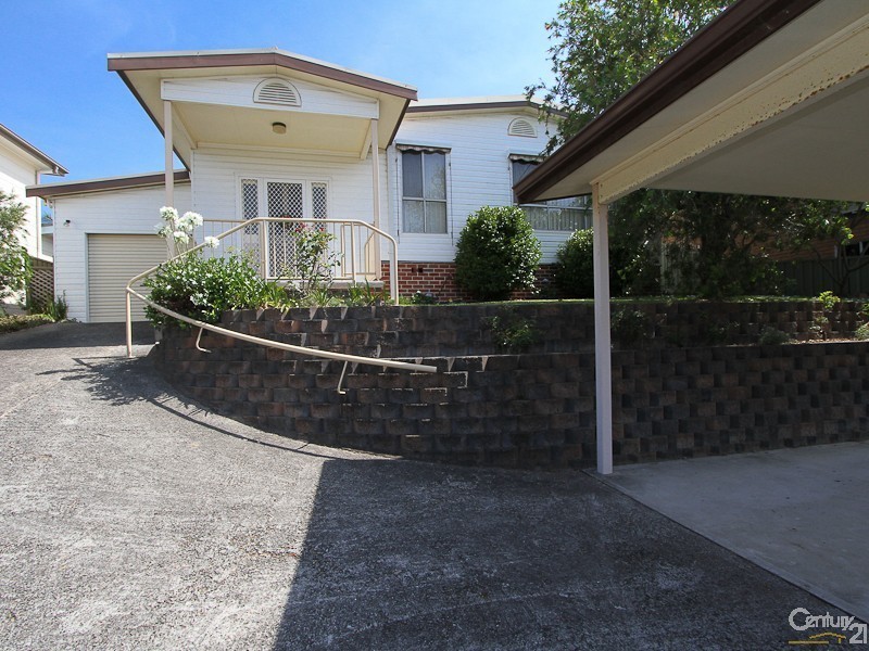 18 Crescent Road, Charlestown NSW 2290