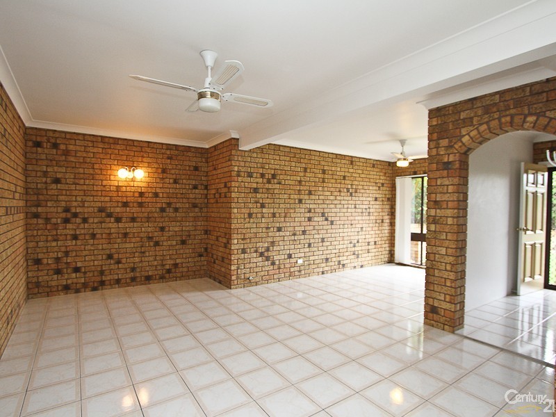 25 Warwick Way, Valentine NSW 2280