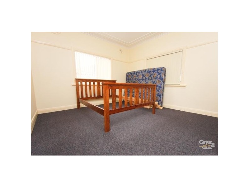 16 Augusta Street, Warners Bay NSW 2282