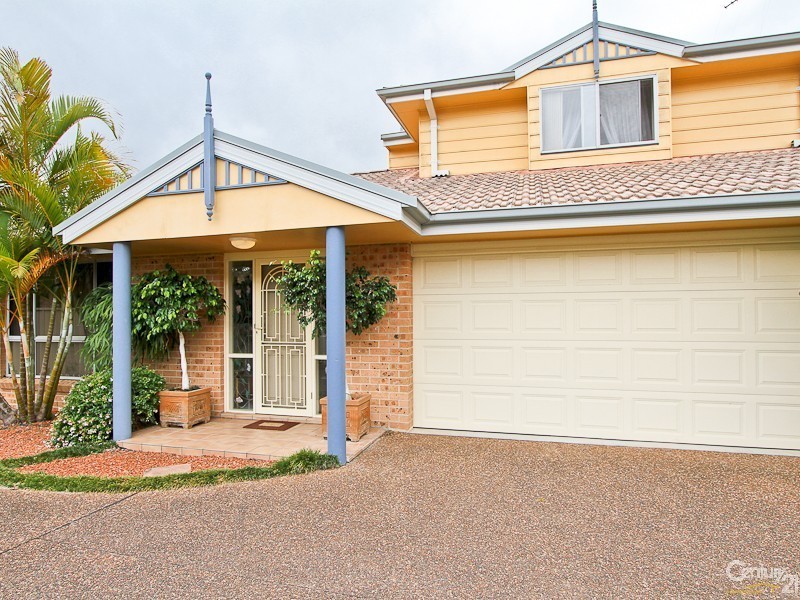 1/32 Boatmans Row, Eleebana NSW 2282