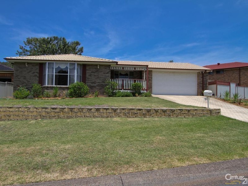 4 Trafalgar Crescent, Valentine NSW 2280