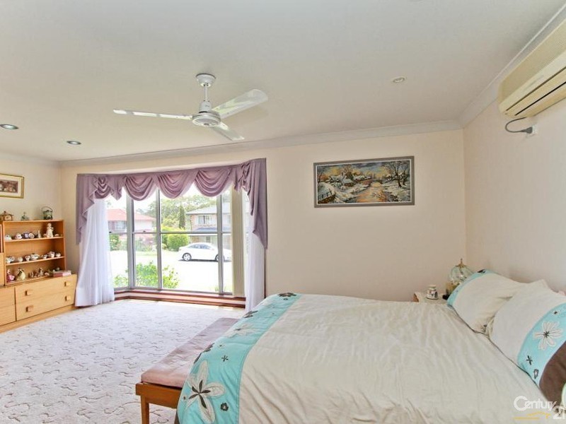 4 Trafalgar Crescent, Valentine NSW 2280