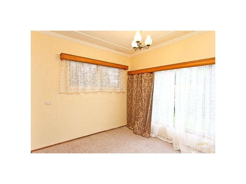 5 Jones Avenue, Warners Bay NSW 2282