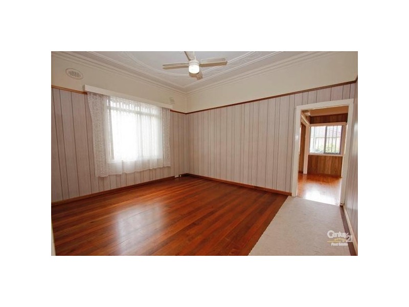 6 Hall Street, Belmont NSW 2280