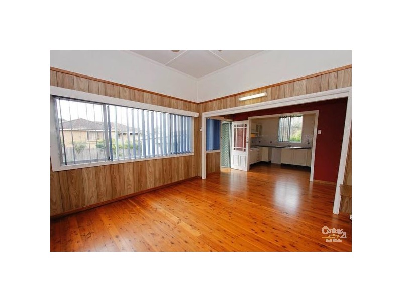 6 Hall Street, Belmont NSW 2280