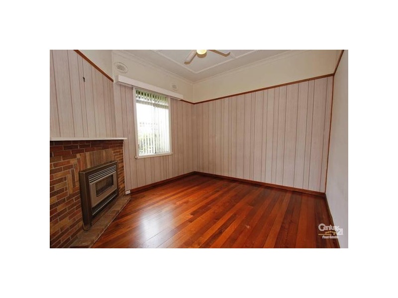 6 Hall Street, Belmont NSW 2280