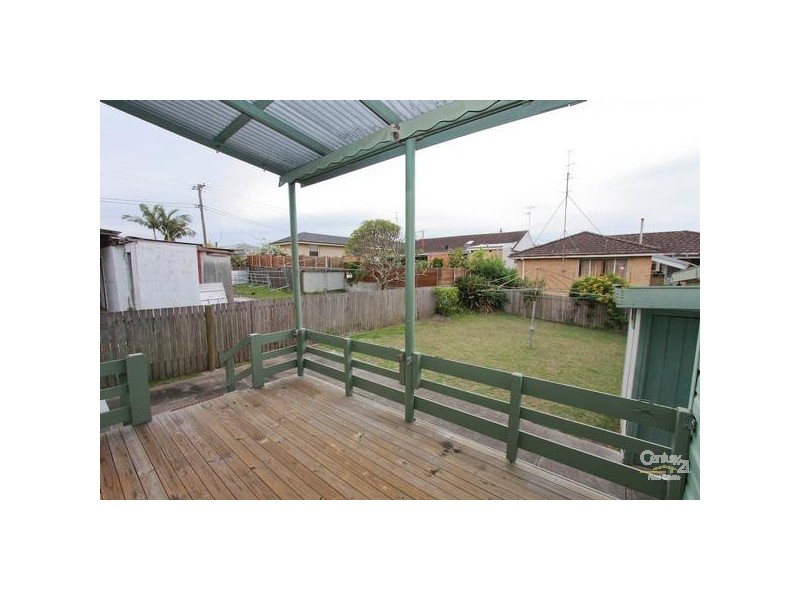 6 Hall Street, Belmont NSW 2280