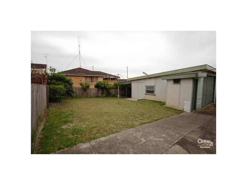 6 Hall Street, Belmont NSW 2280