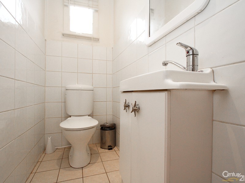 82 Andrew Road, Valentine NSW 2280