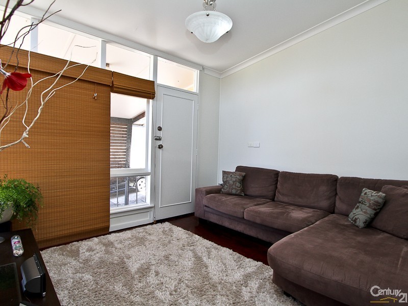 15 Alder Crescent, Gateshead NSW 2290