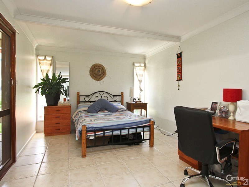 15 Alder Crescent, Gateshead NSW 2290