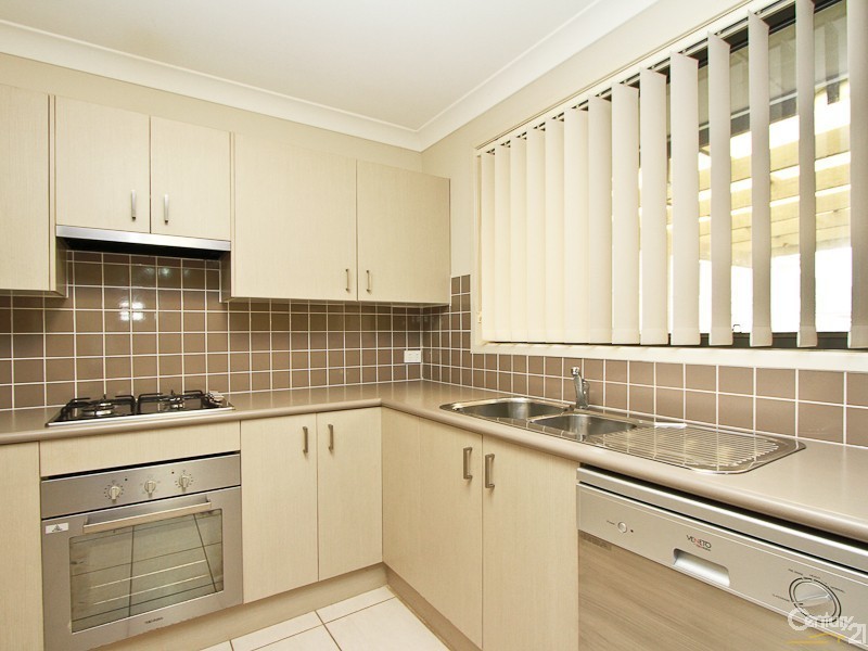 16 Ridgemont Avenue, Cameron Park NSW 2285