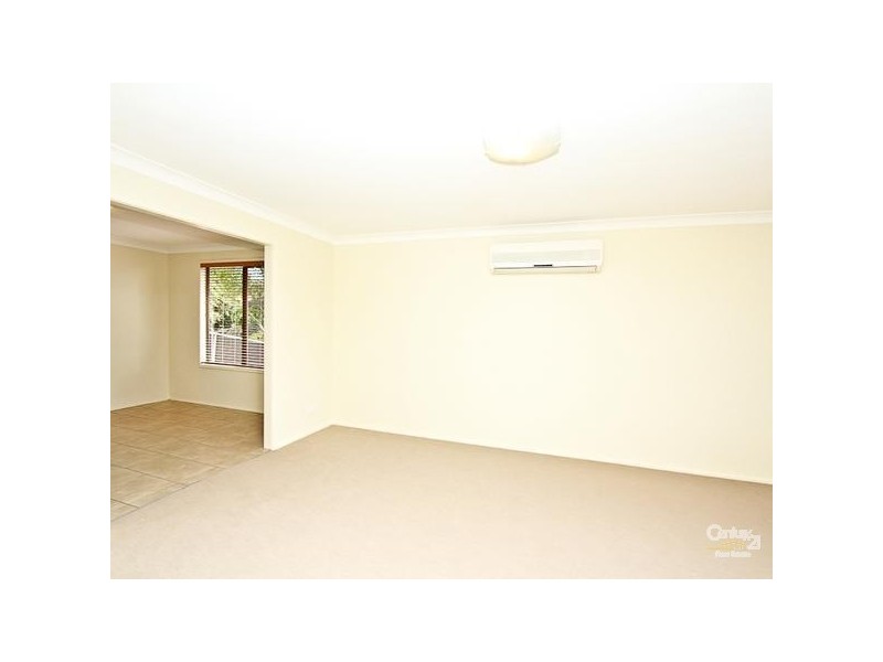 21 Amsdale Avenue, Macquarie Hills NSW 2285
