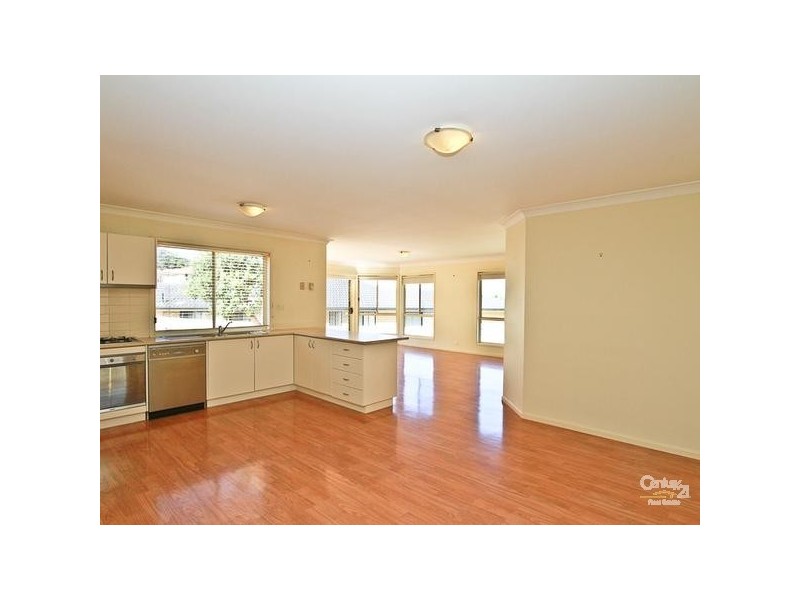 4 Whipbird Way, Valentine NSW 2280