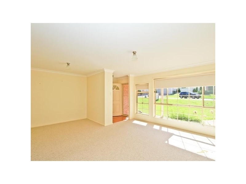4 Whipbird Way, Valentine NSW 2280