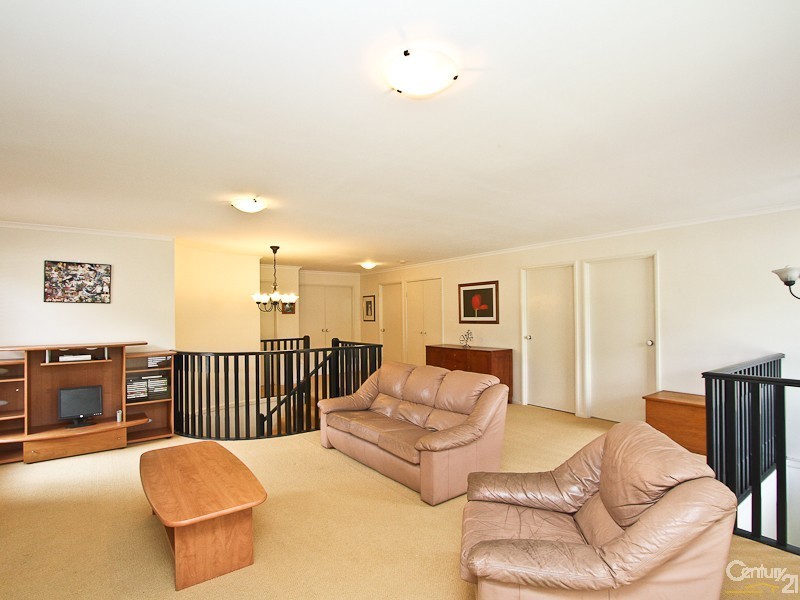 18 Darjamur Close, Tingira Heights NSW 2290