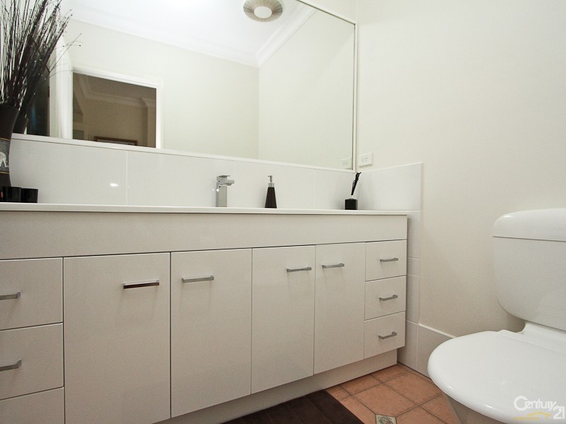 18 Darjamur Close, Tingira Heights NSW 2290