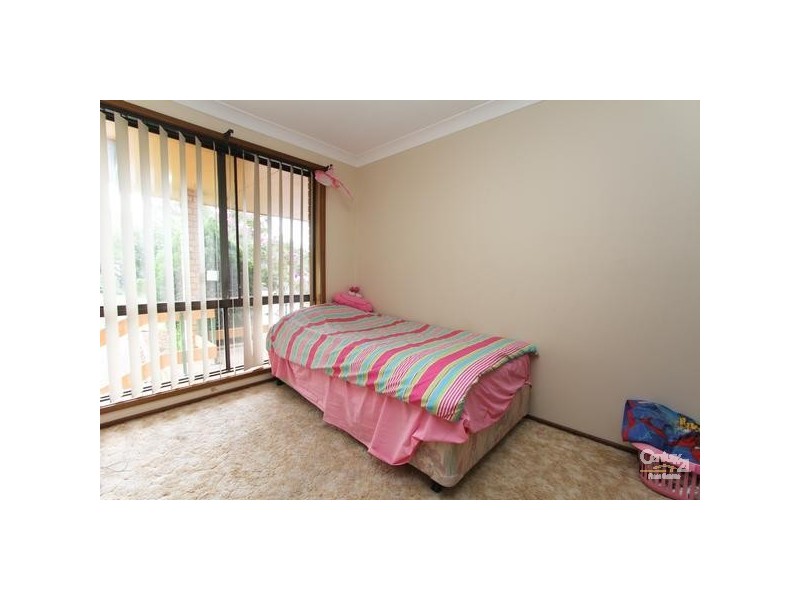 76 Regal Way, Valentine NSW 2280