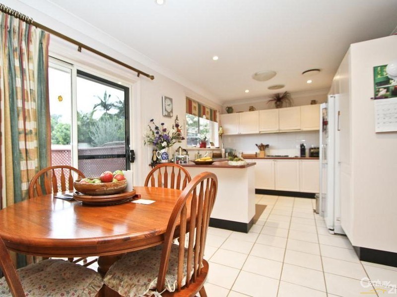 6a Dilkera Avenue, Valentine NSW 2280