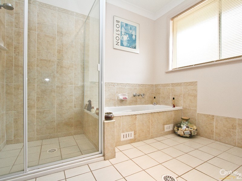 6a Dilkera Avenue, Valentine NSW 2280