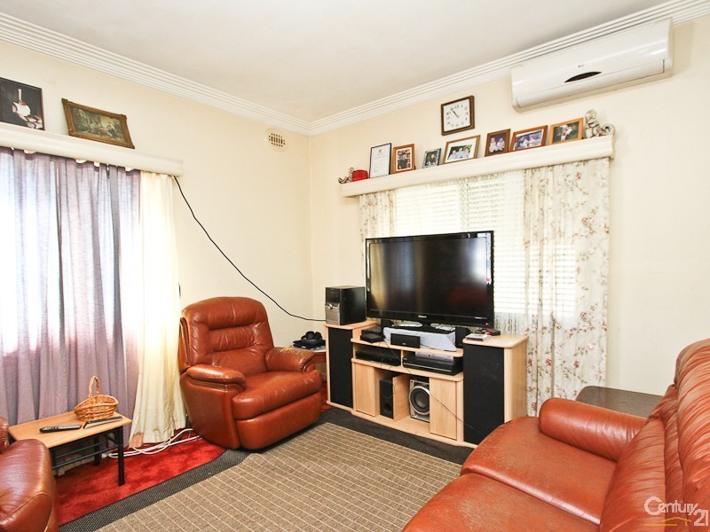 16 Beach Street, Belmont South NSW 2280