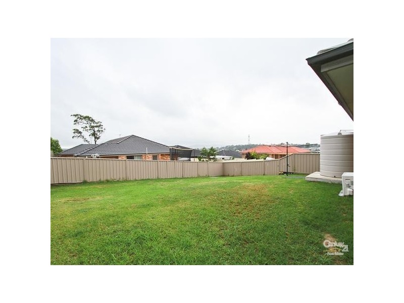 16 Ridgemont Avenue, Cameron Park NSW 2285