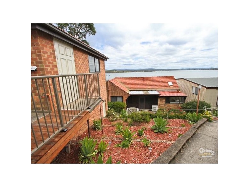 51 Bareki Rd, Eleebana NSW 2282