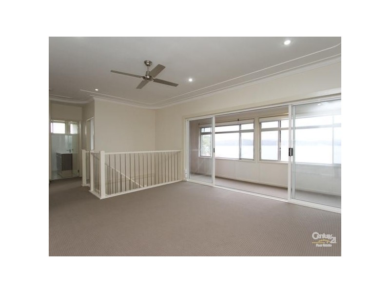 51 Bareki Rd, Eleebana NSW 2282