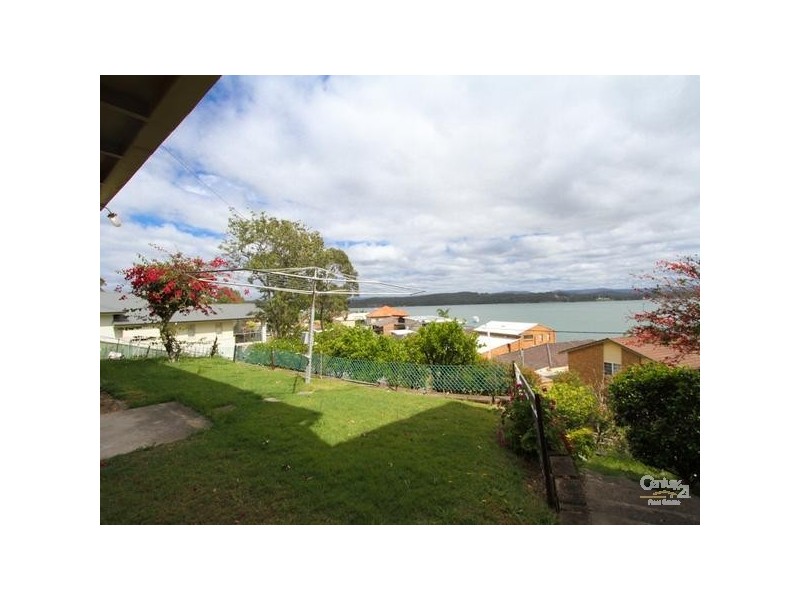 51 Bareki Rd, Eleebana NSW 2282