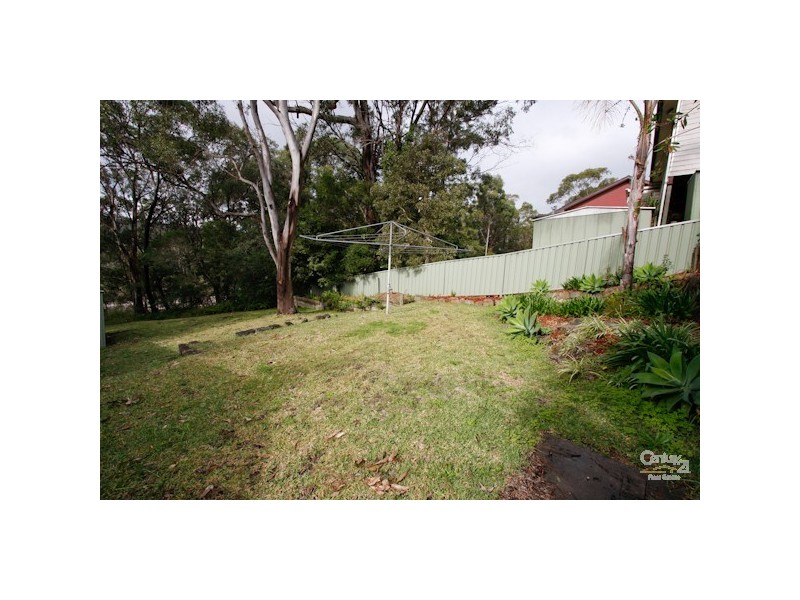 4 Andrew Rd, Valentine NSW 2280