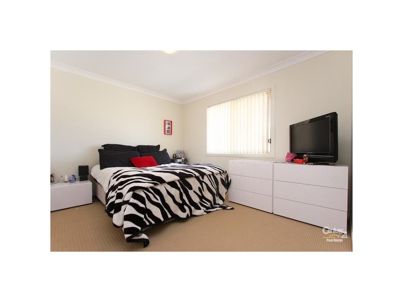4 Siloam Drive, Belmont North NSW 2280
