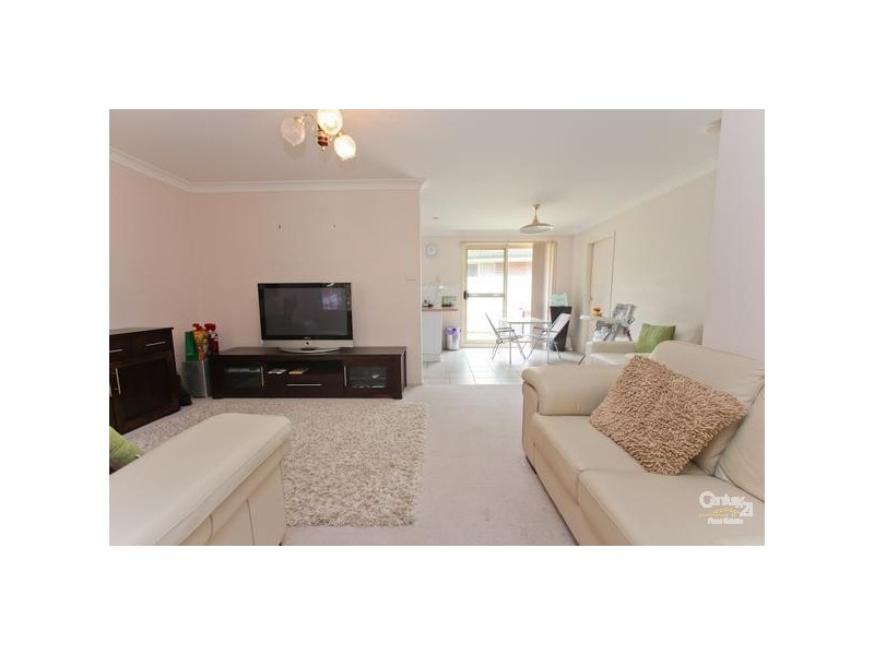 2 Gleeson Crescent, Eleebana NSW 2282