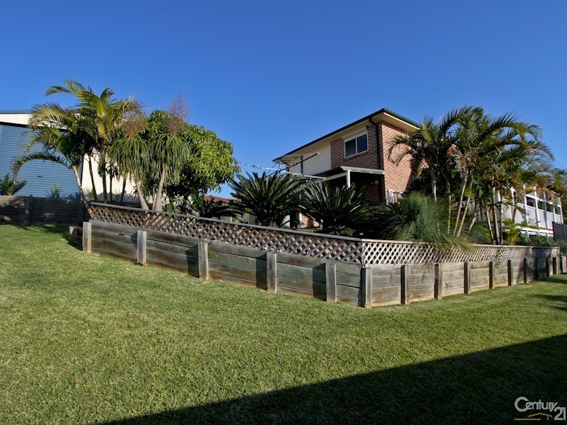 4 Hillview Crescent, Macquarie Hills NSW 2285