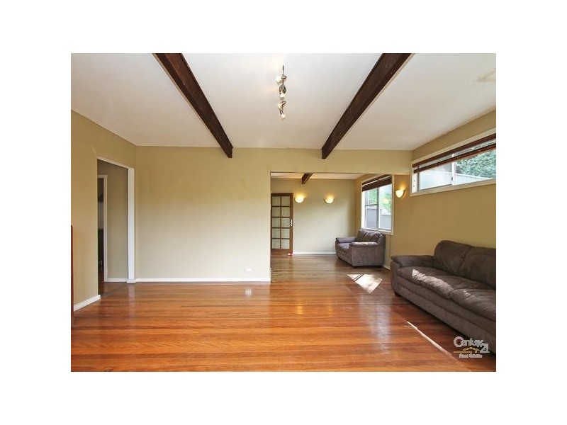 21 Lindsay Ave, Valentine NSW 2280
