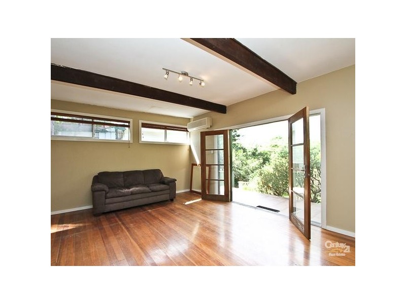 21 Lindsay Ave, Valentine NSW 2280