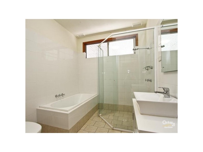 21 Lindsay Ave, Valentine NSW 2280